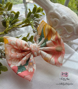 Friday's Floral {Bow}