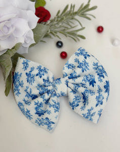 Dainty Blue Floral {Bow}