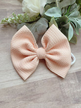 Load image into Gallery viewer, Peachy {Bow} - Calli Alyse Boutique