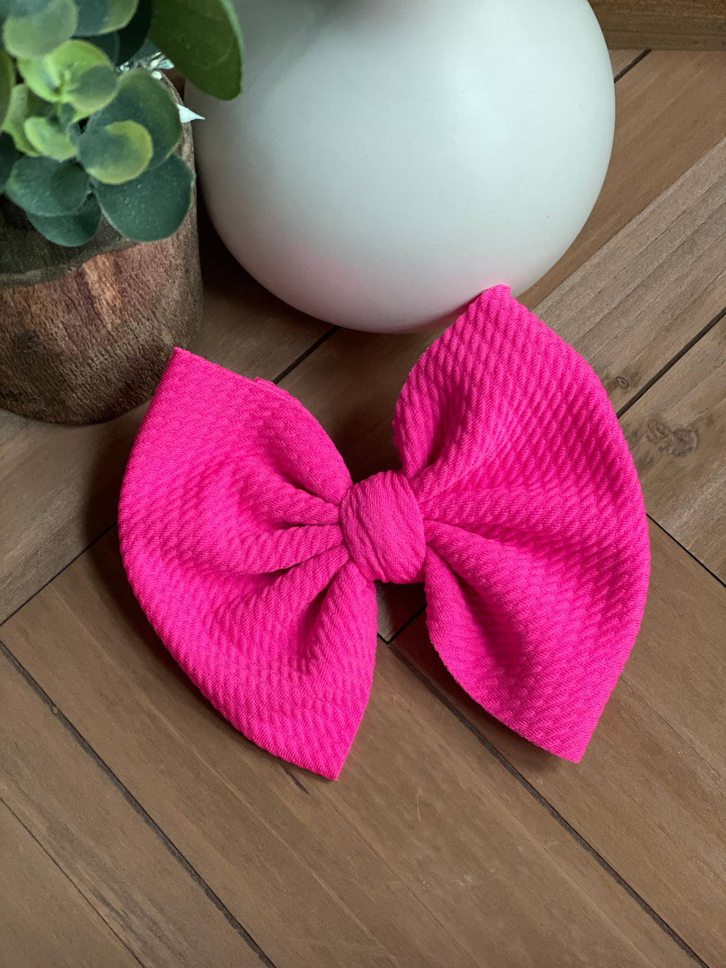 Sizzlin Pink {bow} - Calli Alyse Boutique