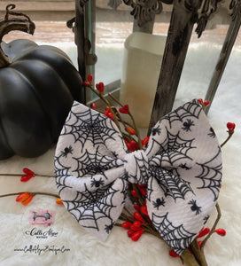 Spiders & Webs {Bow} - Calli Alyse Boutique