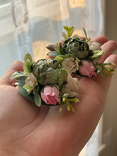 Load image into Gallery viewer, Floral Hair Clip - Calli Alyse Boutique