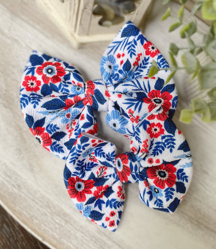 Red White & Bloom {Bow} - Calli Alyse Boutique