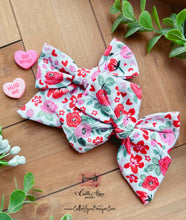 Load image into Gallery viewer, Sweetheart Floral {sewn cotton bows}