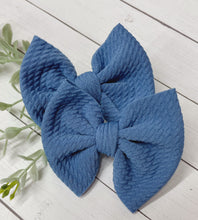 Load image into Gallery viewer, Blizzard Blue {bow} - Calli Alyse Boutique