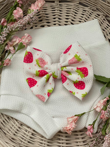 Strawberry Patch {bow} - Calli Alyse Boutique